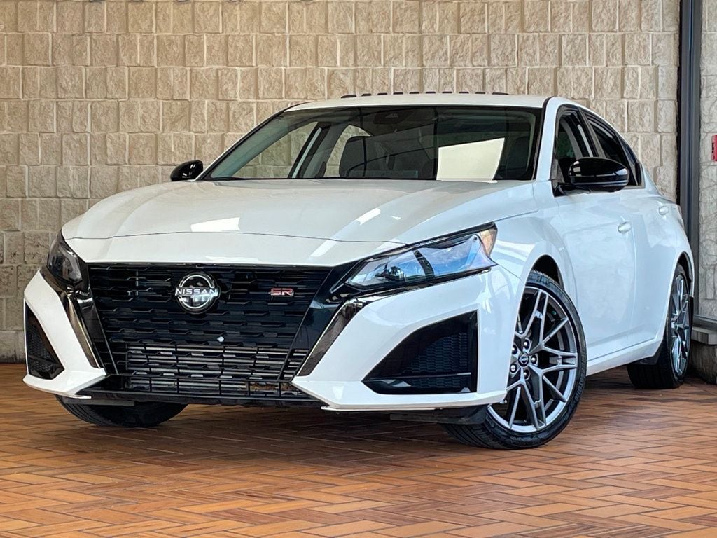2024 Nissan Altima 2.0 SR Sedan - 23005365 - 1