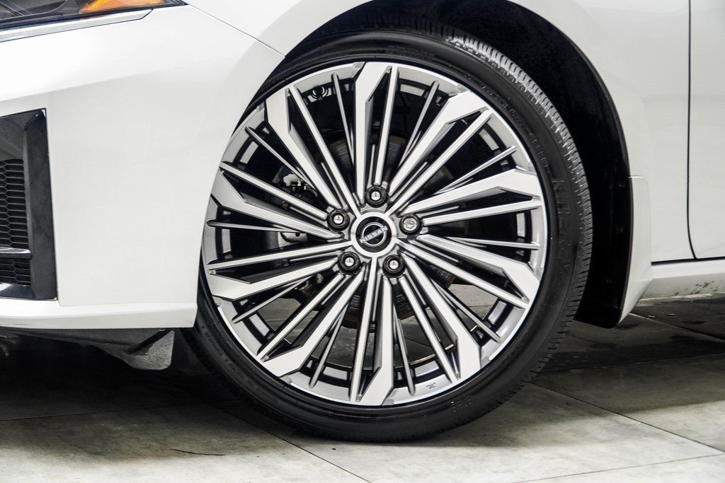 2024 Nissan Altima 2.5 SL photo 2