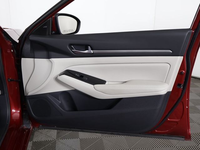 2024 Nissan Altima 2.5 SL Sedan - 22957969 - 24