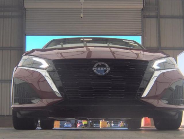 2024 Nissan Altima 2.5 SL Sedan - 22957969 - 3