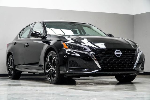2024 Nissan Altima 2.5 SR AWD Sedan - 23034381 - 3