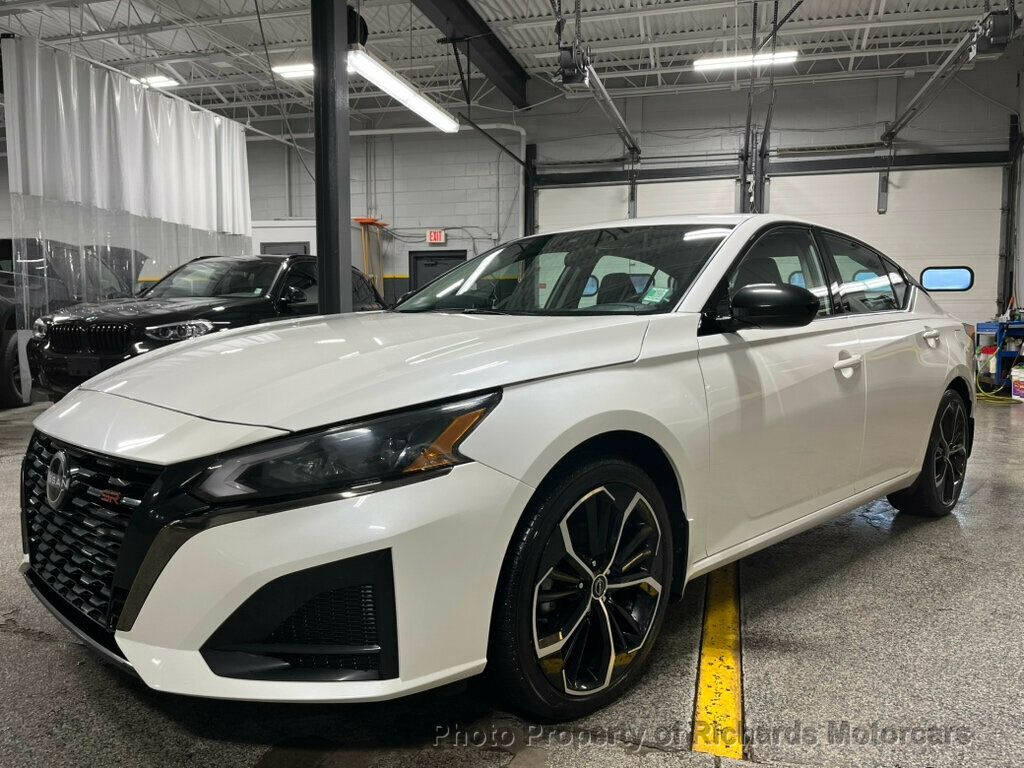 2024 Nissan Altima 2.5 SR AWD Sedan - 22936836 - 8