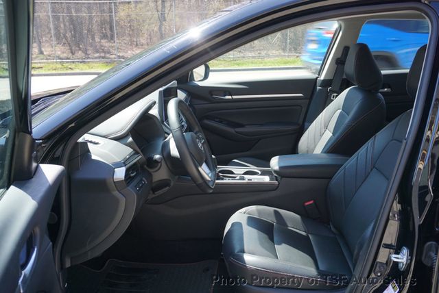 2024 Nissan Altima 2.5 SR AWD Sedan LEATHER NAVI REAR CAMERA CARPLAY SUNROOF LOADED - 23011553 - 9