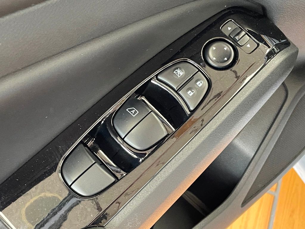 2024 Nissan Altima 2.5 SR Sedan - 23009251 - 14