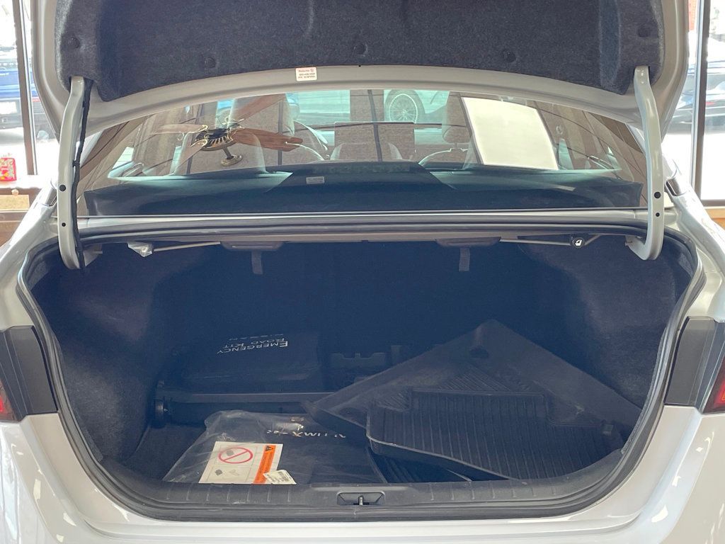 2024 Nissan Altima 2.5 SR Sedan - 23009251 - 19