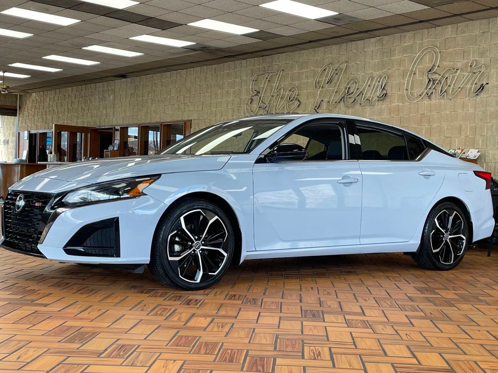 2024 Nissan Altima 2.5 SR Sedan - 23009251 - 3