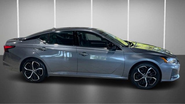 2024 Nissan Altima 2.5 SR Sedan - 23004535 - 2