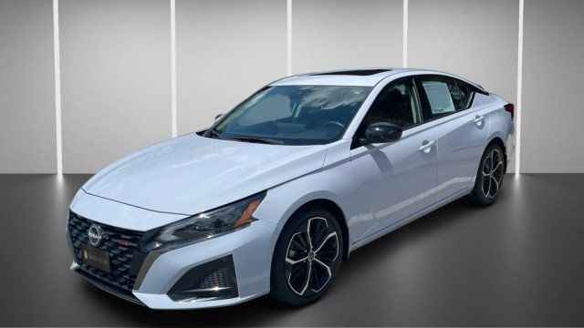2024 Nissan Altima 2.5 SR Sedan - 23056520 - 11