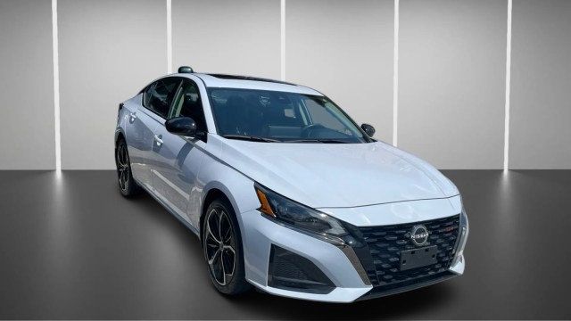 2024 Nissan Altima 2.5 SR Sedan - 23056520 - 1