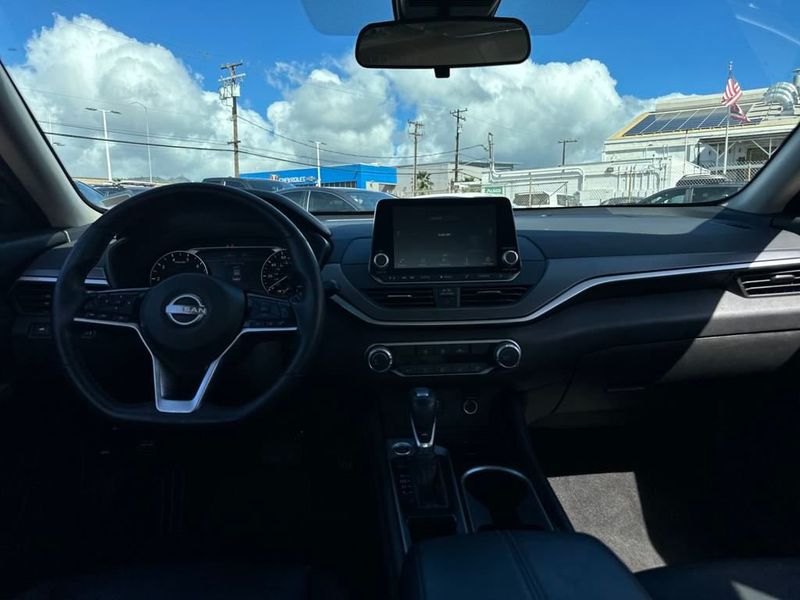 2024 Nissan Altima 2.5 SR Sedan - 22936374 - 13