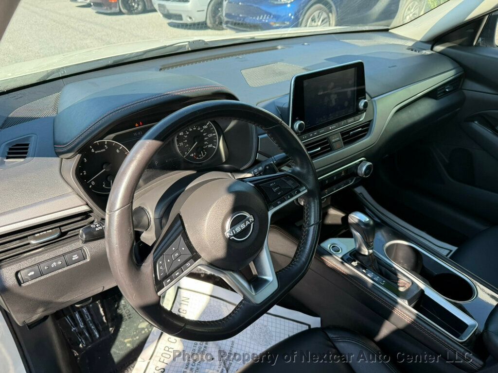 2024 Nissan Altima 2.5 SR photo 12