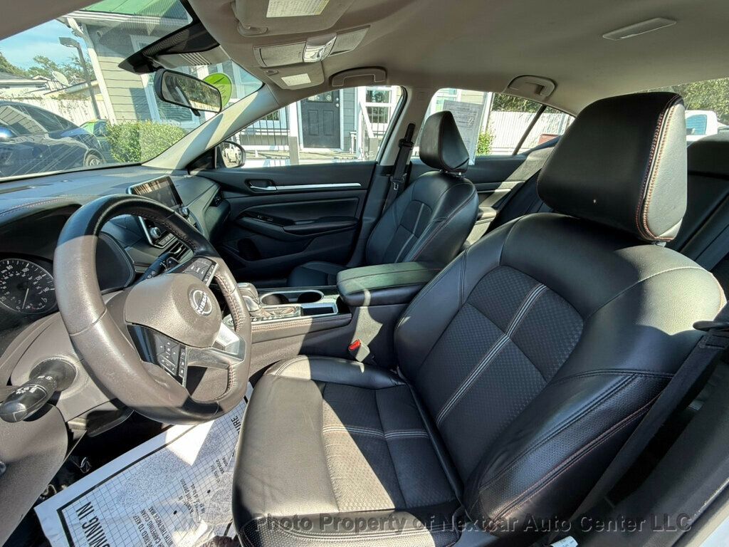 2024 Nissan Altima 2.5 SR photo 13