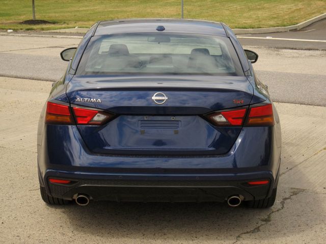 2024 Nissan Altima 2.5 SR Sedan - 23032333 - 13