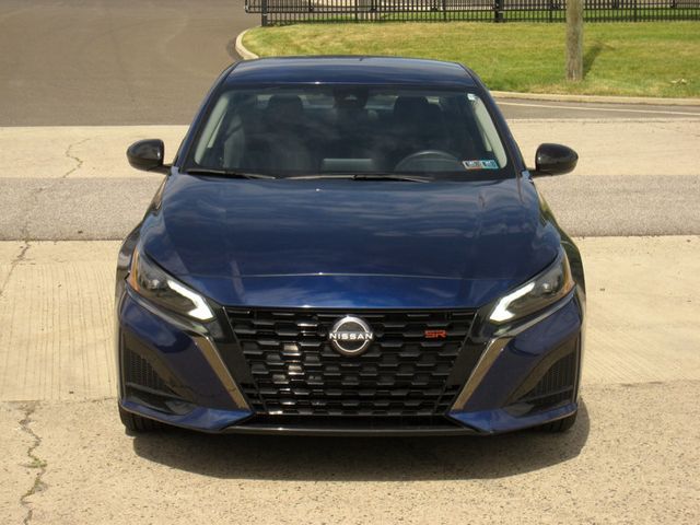 2024 Nissan Altima 2.5 SR Sedan - 23032333 - 4