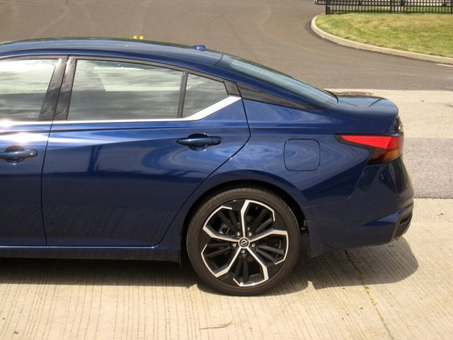 2024 Nissan Altima 2.5 SR Sedan - 23032333 - 7