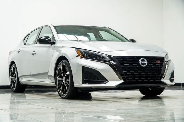 2024 Nissan Altima 2.5 SR Sedan - 23033301 - 3