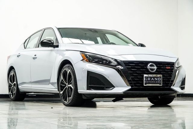 2024 Nissan Altima 2.5 SR Sedan - 23036965 - 3