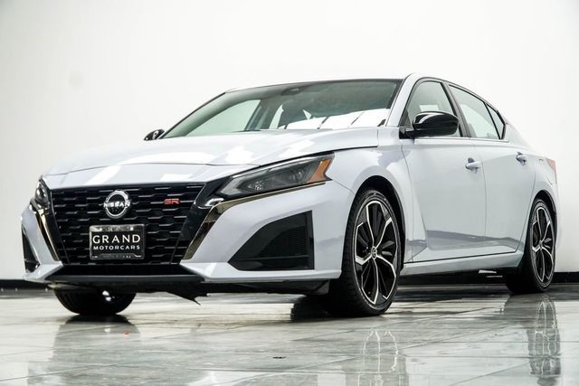 2024 Nissan Altima 2.5 SR Sedan - 23036965 - 8