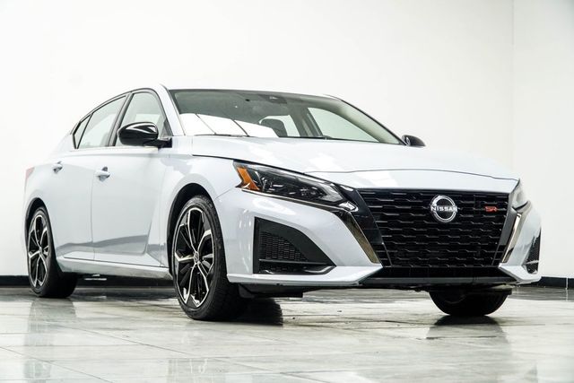 2024 Nissan Altima 2.5 SR Sedan - 23034808 - 3