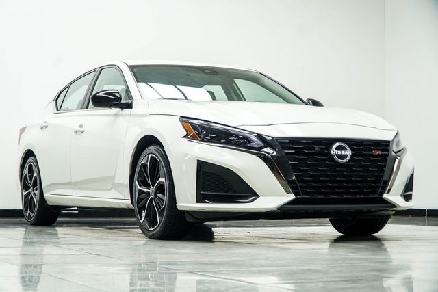 2024 Nissan Altima 2.5 SR Sedan - 23036969 - 3