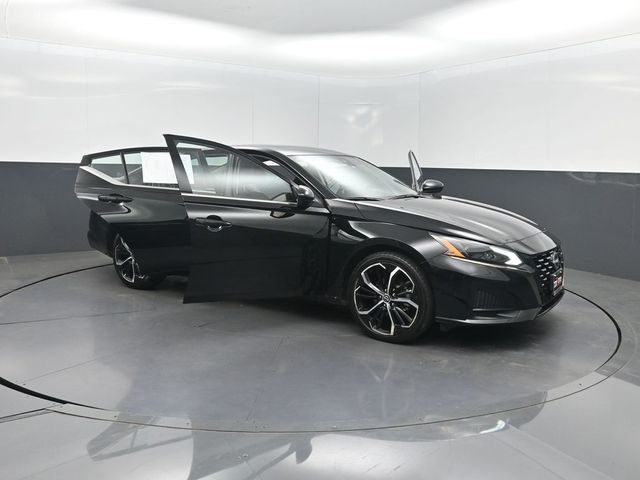 2024 Nissan Altima 2.5 SR Sedan - 23062751 - 34
