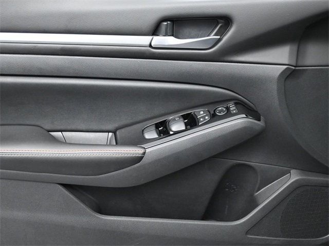 2024 Nissan Altima 2.5 SR Sedan - 22924882 - 9