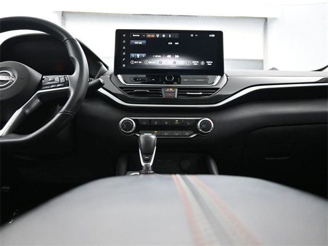 2024 Nissan Altima 2.5 SR Sedan - 22924882 - 16