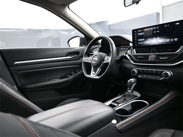 2024 Nissan Altima 2.5 SR Sedan - 22924882 - 19