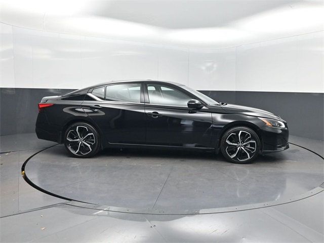 2024 Nissan Altima 2.5 SR Sedan - 22924882 - 33