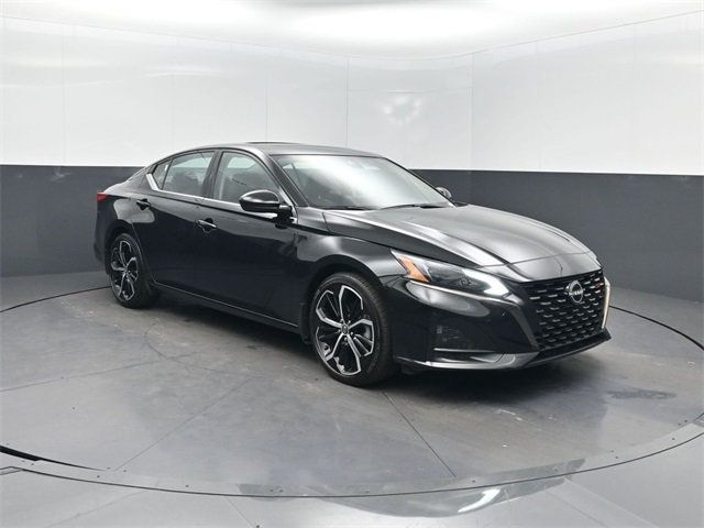 2024 Nissan Altima 2.5 SR Sedan - 22924882 - 34