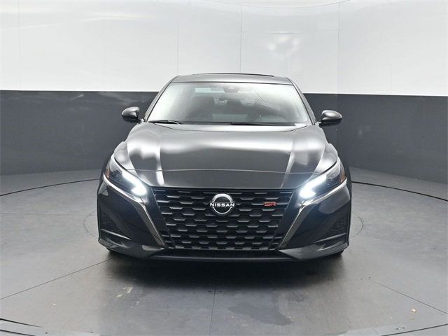 2024 Nissan Altima 2.5 SR Sedan - 22924882 - 35