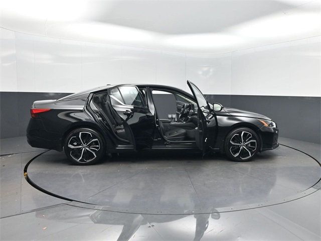 2024 Nissan Altima 2.5 SR Sedan - 22924882 - 37
