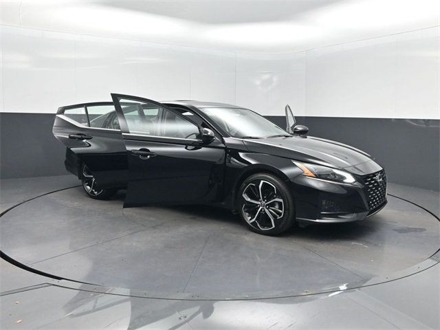 2024 Nissan Altima 2.5 SR Sedan - 22924882 - 38
