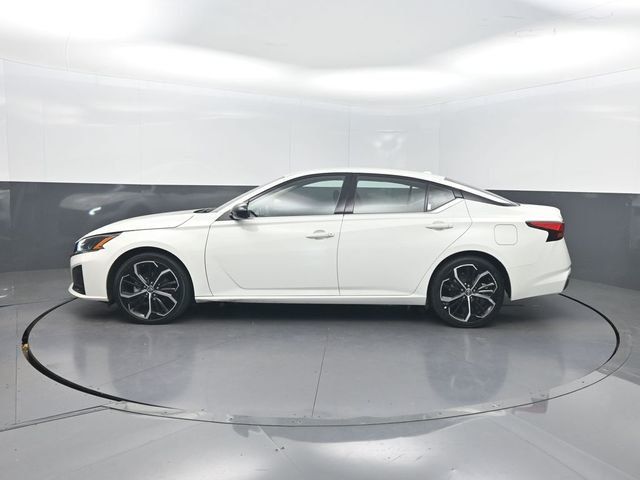 2024 Nissan Altima 2.5 SR Sedan - 23071751 - 1