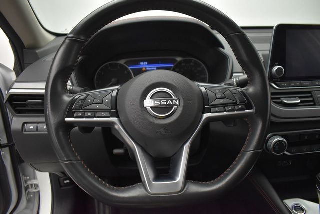 2024 Nissan Altima 2.5 SR Sedan - 22996398 - 17