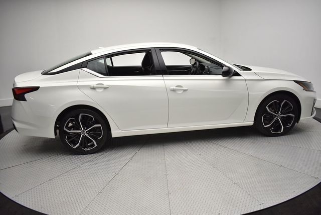 2024 Nissan Altima 2.5 SR Sedan - 22996398 - 3