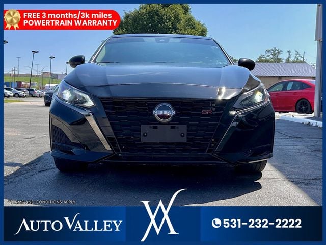 2024 Nissan Altima 2.5 SR Sedan 4D - 22939033 - 10