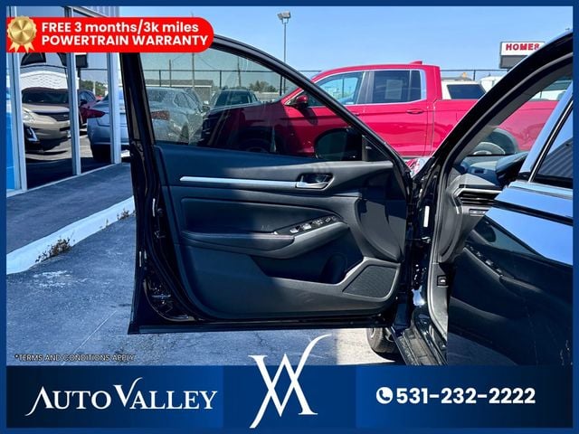 2024 Nissan Altima 2.5 SR Sedan 4D - 22939033 - 11