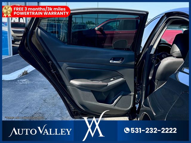 2024 Nissan Altima 2.5 SR Sedan 4D - 22939033 - 19