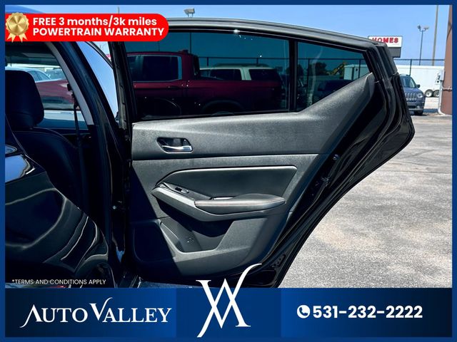 2024 Nissan Altima 2.5 SR Sedan 4D - 22939033 - 23