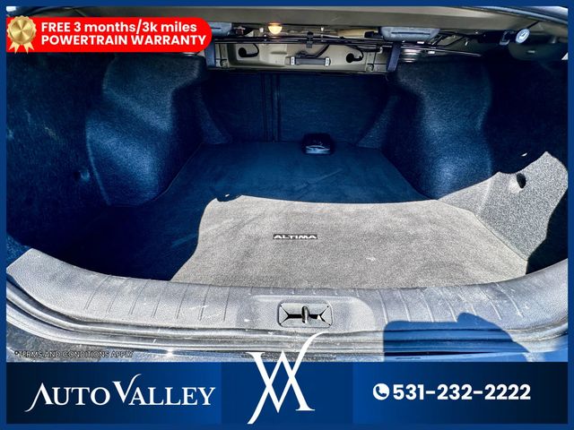 2024 Nissan Altima 2.5 SR Sedan 4D - 22939033 - 39