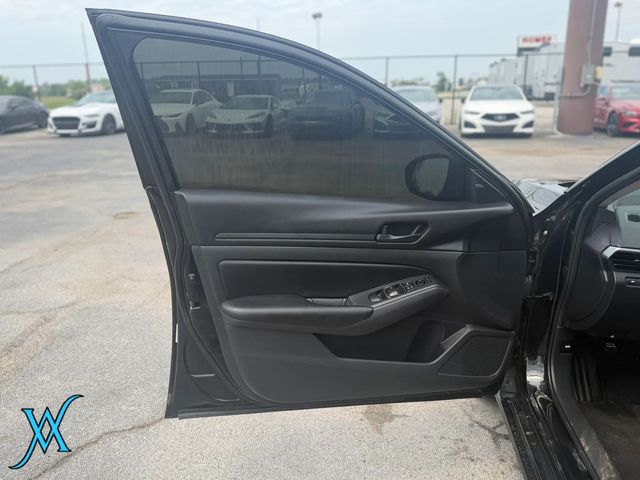 2024 Nissan Altima 2.5 S Sedan 4D - 23048973 - 10
