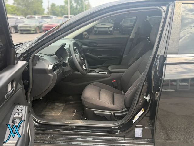 2024 Nissan Altima 2.5 S Sedan 4D - 23048973 - 11