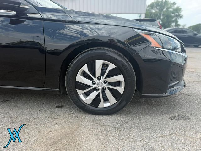 2024 Nissan Altima 2.5 S Sedan 4D - 23048973 - 8