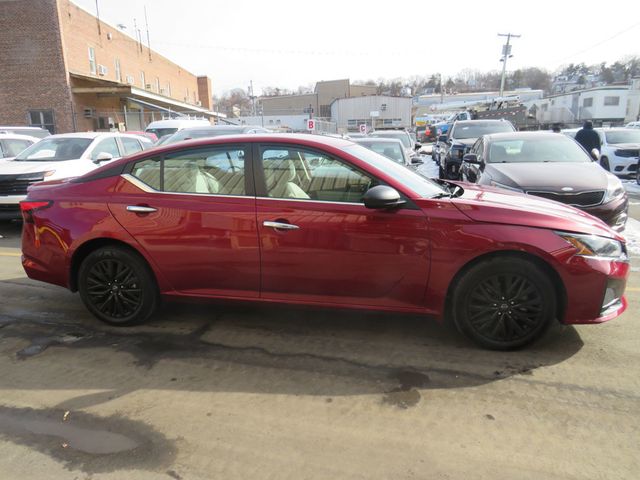 2024 Nissan Altima 2.5 SV AWD Sedan - 22976126 - 3