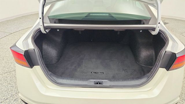 2024 Nissan Altima 2.5 SV AWD Sedan - 23053074 - 19