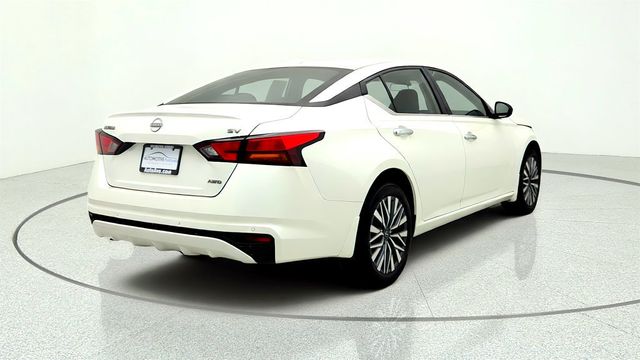 2024 Nissan Altima 2.5 SV AWD Sedan - 23053074 - 4