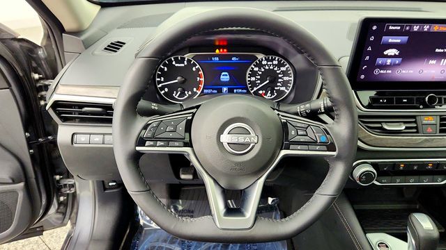 2024 Nissan Altima 2.5 SV AWD Sedan w/ Premium Pkg - 23100920 - 12