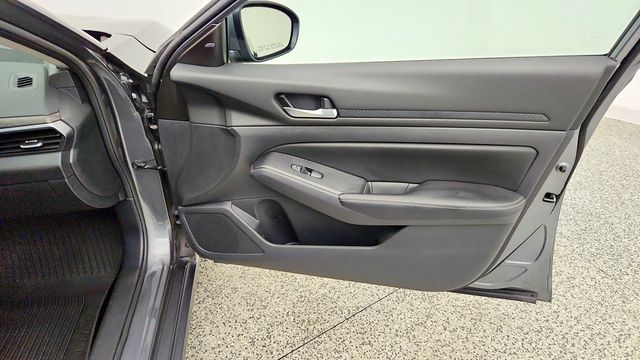 2024 Nissan Altima 2.5 SV AWD Sedan w/ Premium Pkg - 23100920 - 25