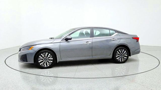 2024 Nissan Altima 2.5 SV AWD Sedan w/ Premium Pkg - 23100920 - 7